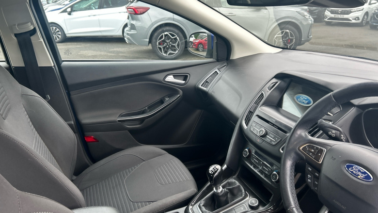 Ford Focus 1.0 EcoBoost 125 Titanium 5dr Petrol Hatchback